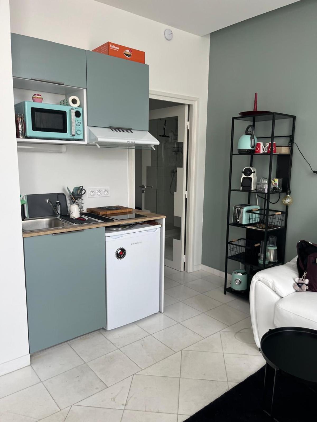 Private - Small Studio For Two At 5 Minutes From Croisette カンヌ エクステリア 写真